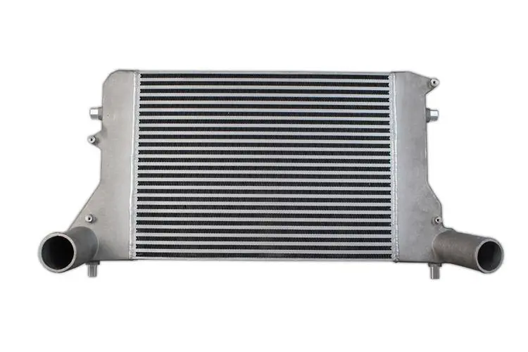 Wysoka jakość Intercooler TurboWorks VW Golf V Audi A3 564x413x57 wejście 2,75" Bar and Plate
