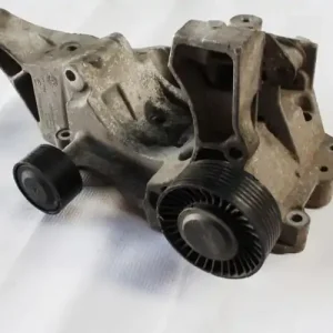 Łapa wspornik alternatora BMW E92 139920 10 Oferta czasowa