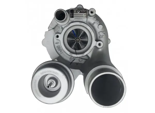 Obniżka ceny Turbo Mercedes C63 E63 S63s AMG 4.0 V8 A1770905602 1770905602 18559880091 18559700091